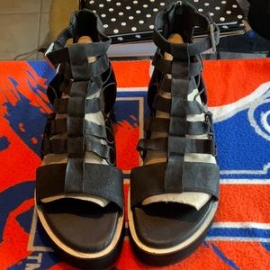 Free People Black Leather Sunrise Flatform Sandals Size 40/10, NWOB